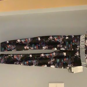 NWT Under Armour Girls Leggings, Y M
